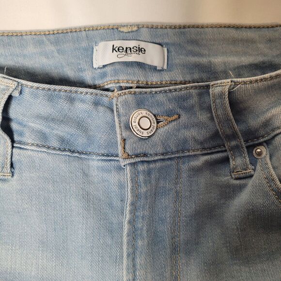 Kensie Jeans Denim Shorts, Like New, Light Blue, Women's size 8/29 - Picture 3 of 4